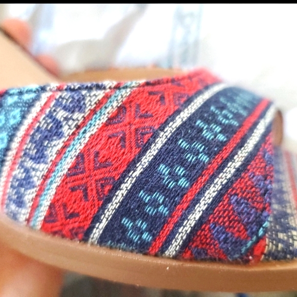 New Modcloth Vibrant Fabric Sandal/Heels - Picture 7 of 12